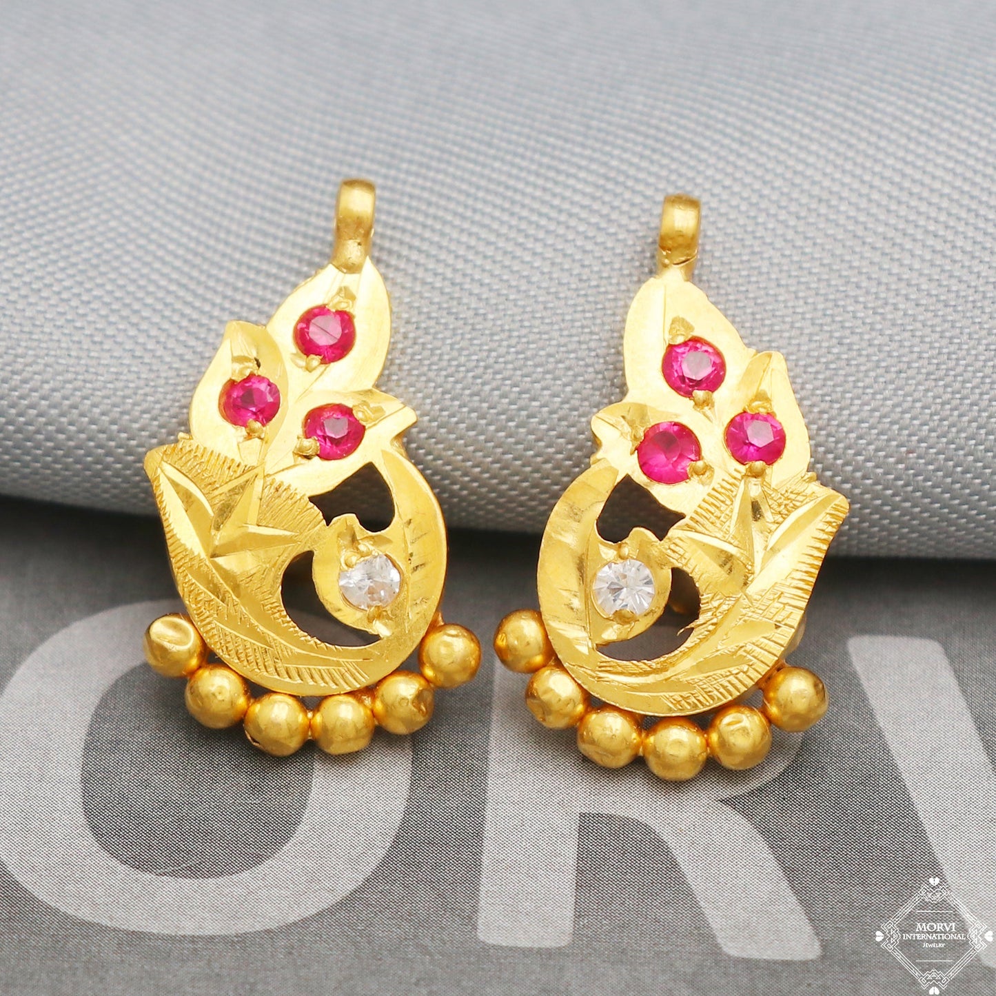 20k 20kt Gold Earrings, Handmade vintage traditional yellow gold earrings Indian jewelry, K5294