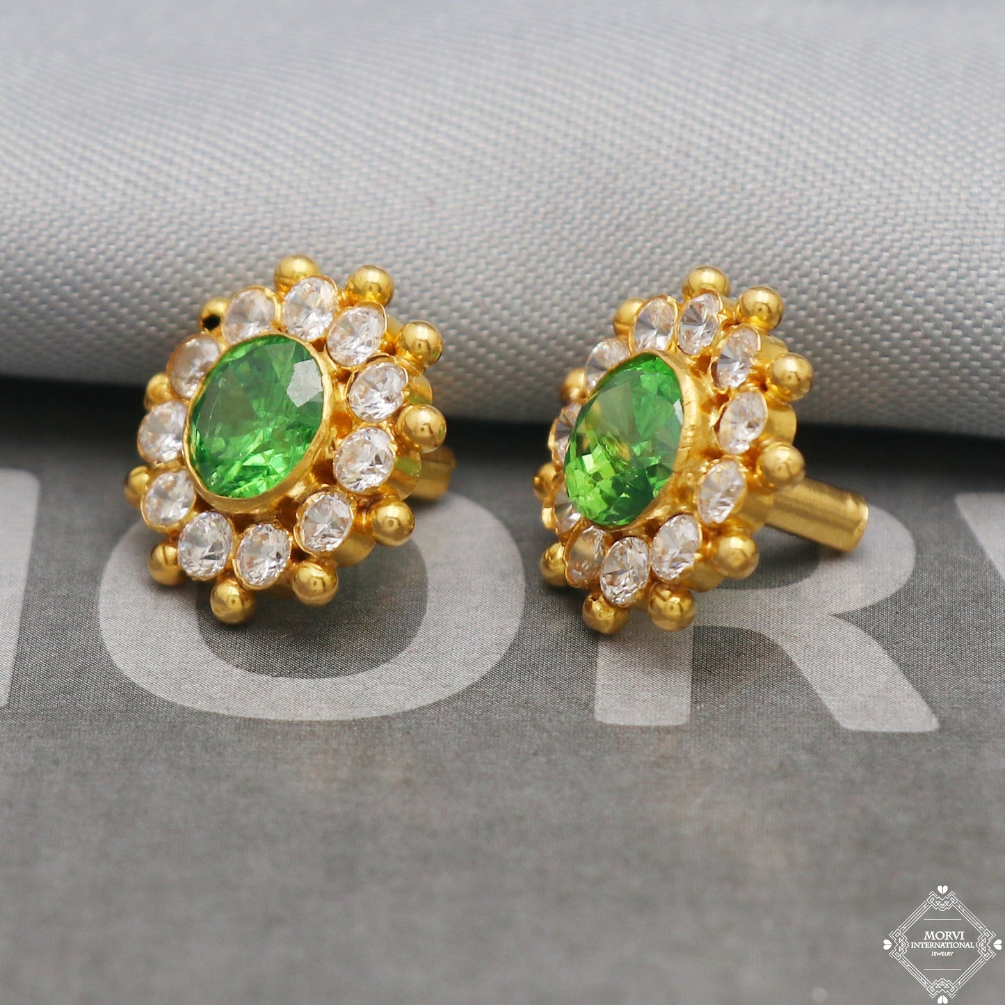 22k Yellow Gold Stud Earrings Handmade Indian Jewelry K5334