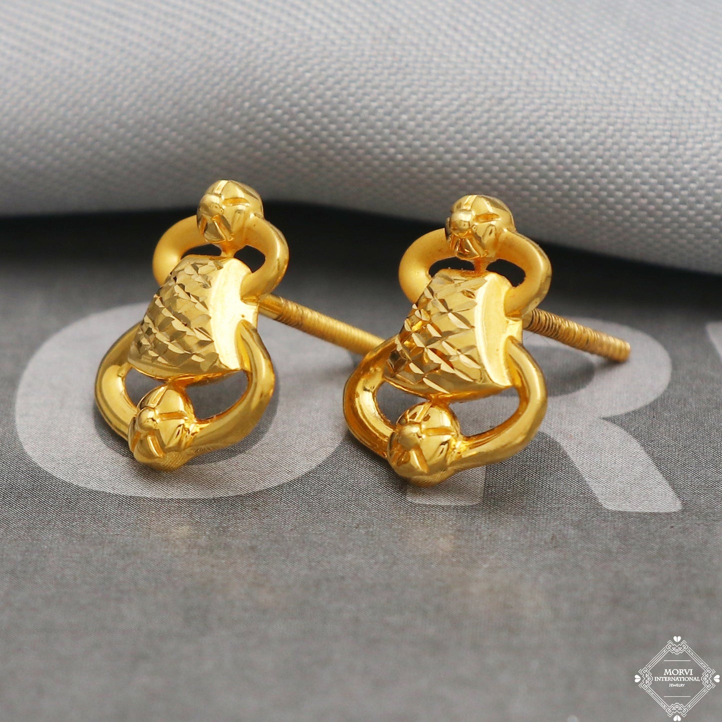 Indian traditional design handmade fabulous design 22 k 22 carat yellow gold hand carved stud earring for women's jewelry for gift, K5335