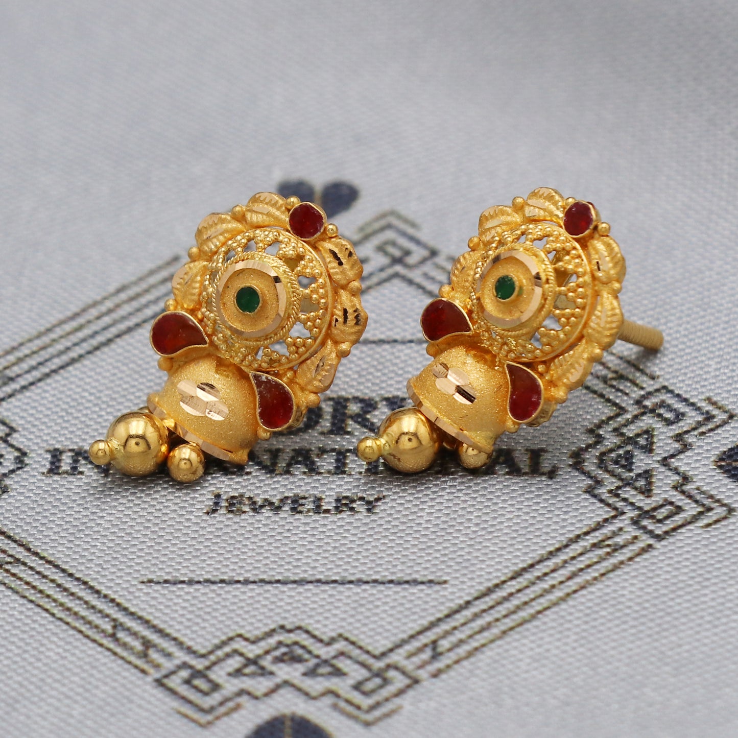 Solid 22k Gold Earrings Stud Handmade Indian Jewelry for Gift, K5467