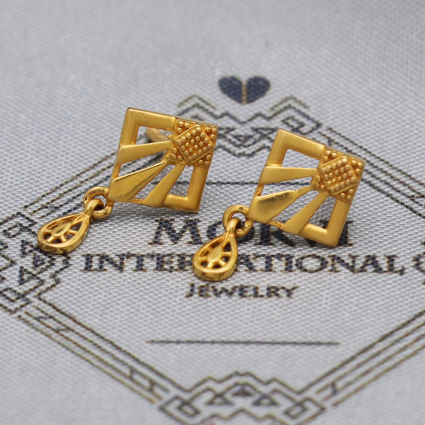 22k Yellow Gold Stud Dangle Earrings , Handmade Yellow gold earrings for women, vintage antique design indian gold earrings jewelry, K5472