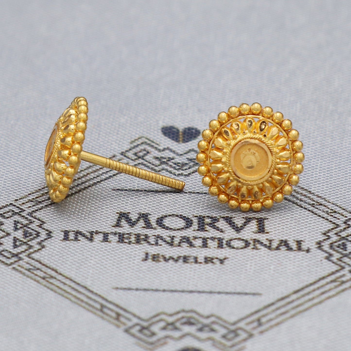22k Yellow Gold Stud Earrings tops , Handmade Yellow gold earrings for women, vintage antique design indian gold earrings jewelry, K5477