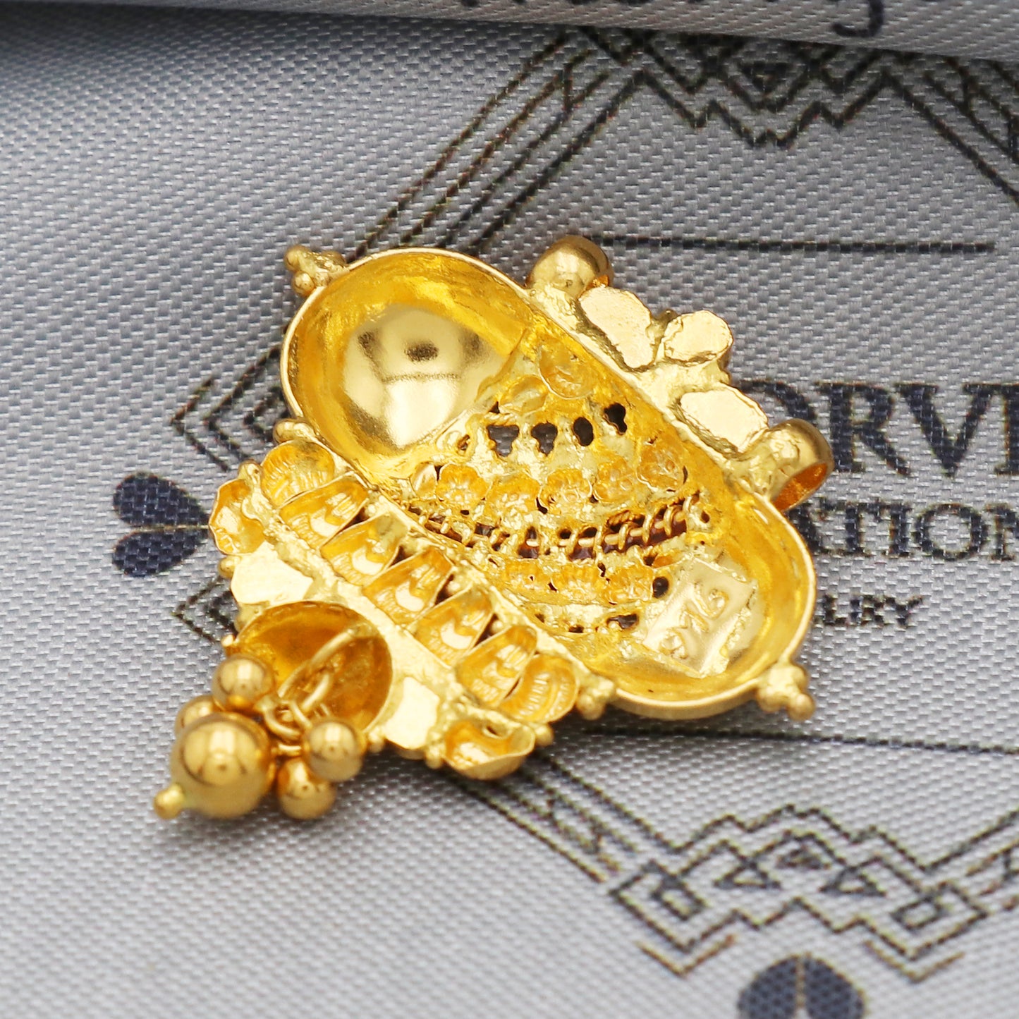 Solid 22k Yellow Gold Handmade Jewelry, Pure gold locket indian, gift for wife, K5509