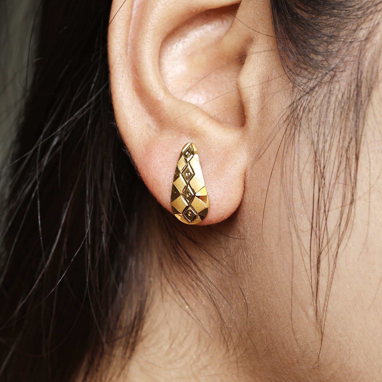 22k Gold Stud Earrings Dainty Indian 22kt Jewelry Exclusive Authentic BIS Hallmarked Stamped "22k916" Jewelry, MJ0042
