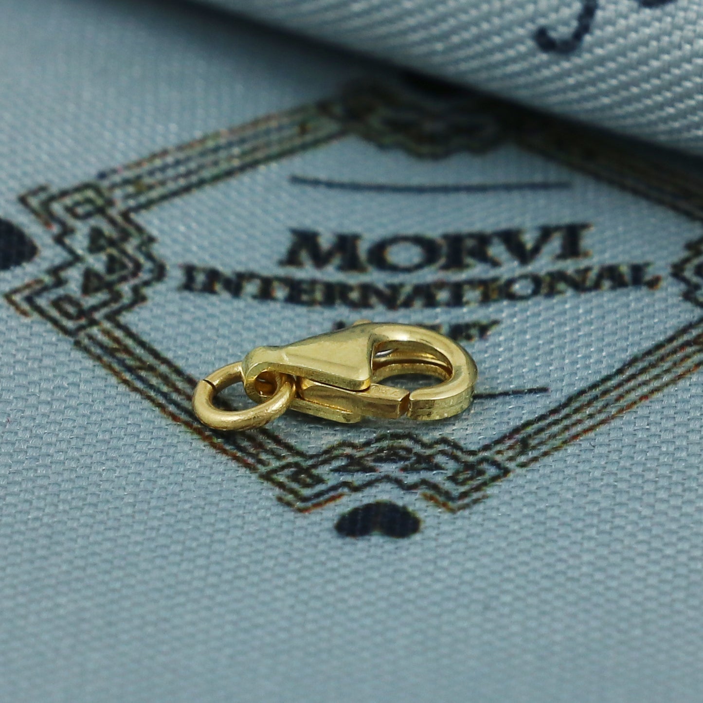 18k Gold Lobster Clasp Hook for Jewelry, Durable and Secure Gold Closure, Perfect for Chains, Bracelets, and Necklaces, MJ0084