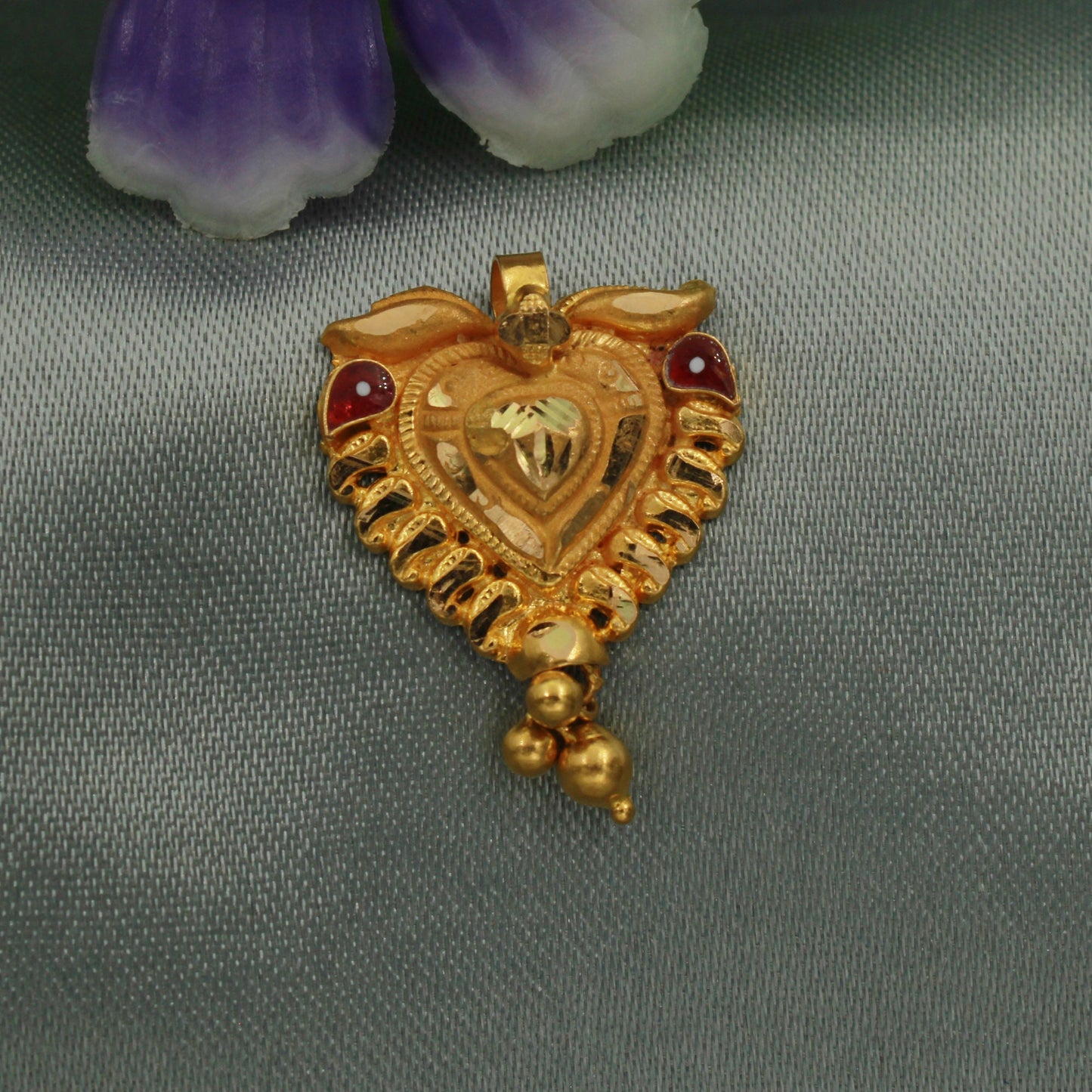 Pure 22k solid yellow gold pendant indian traditional handmade wedding party wear jewelry . genuine 916 gold purity, K1686