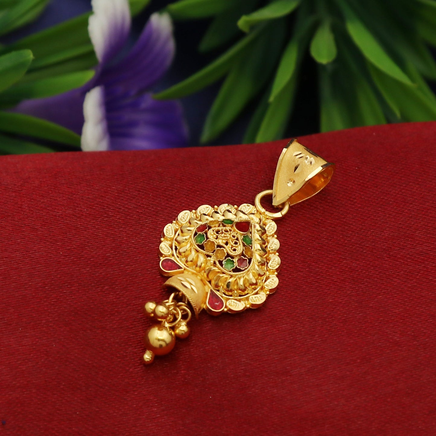Vintage antique design handmade 22k yellow gold amulet pendant mangalsutra enamel work Indian jewelry