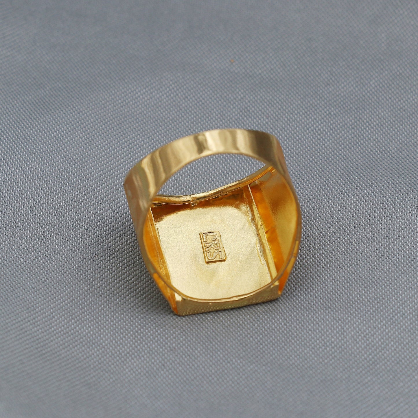 handmade 22k gold carved ring, K2236