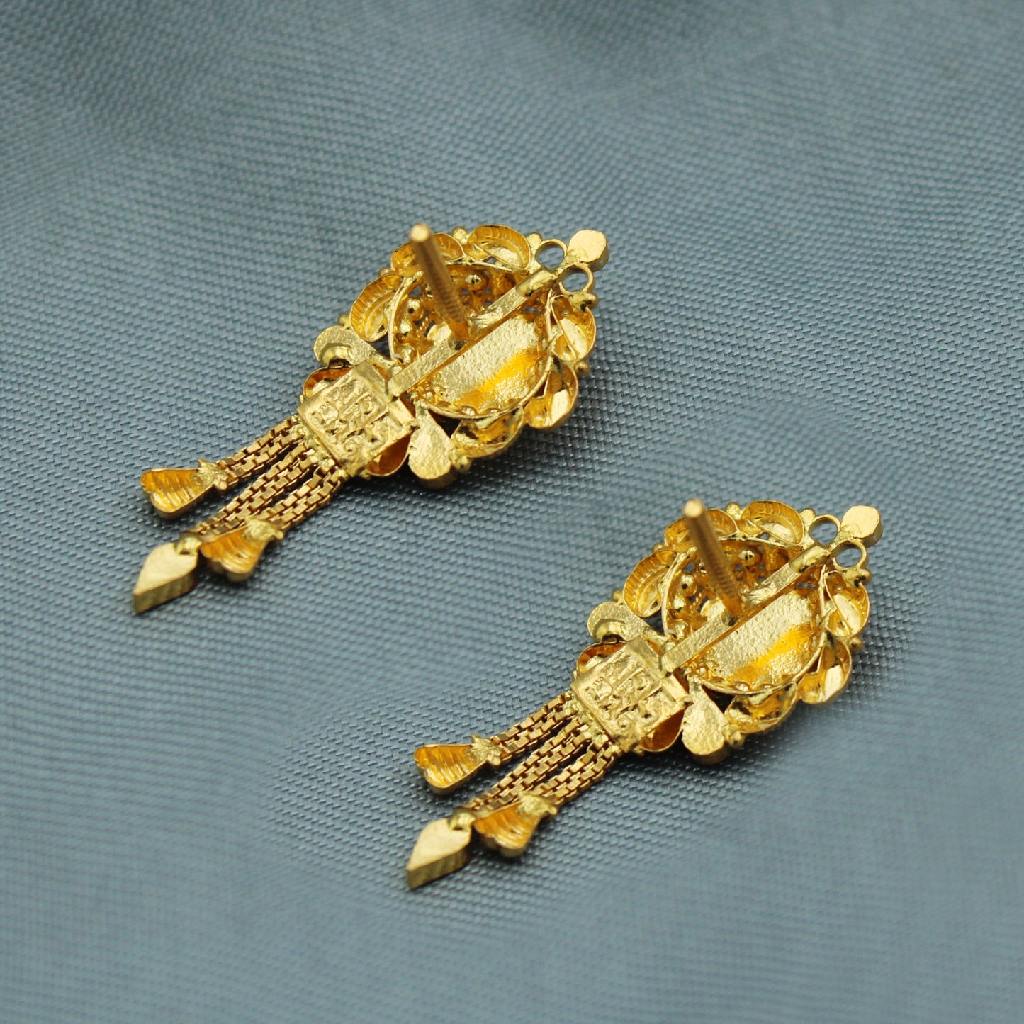 Pure 22K Yellow Gold Dangle Earrings Jewelry for Gift, Handmade Indian Jewelry for Gift, K2306