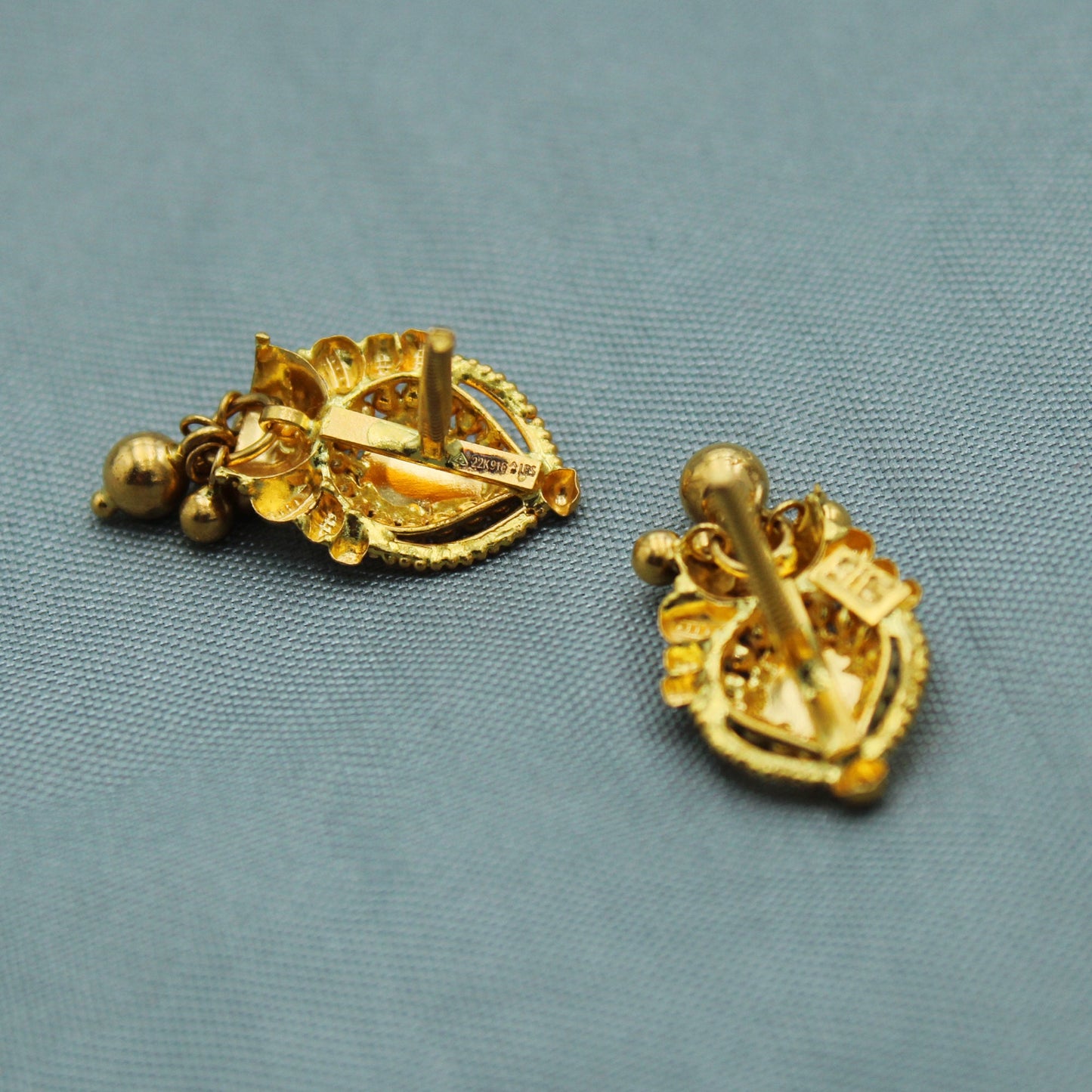 22k Gold Stud Earrings , Handmade Yellow gold earrings for women, vintage antique design indian gold earrings jewelry, Gift for Women