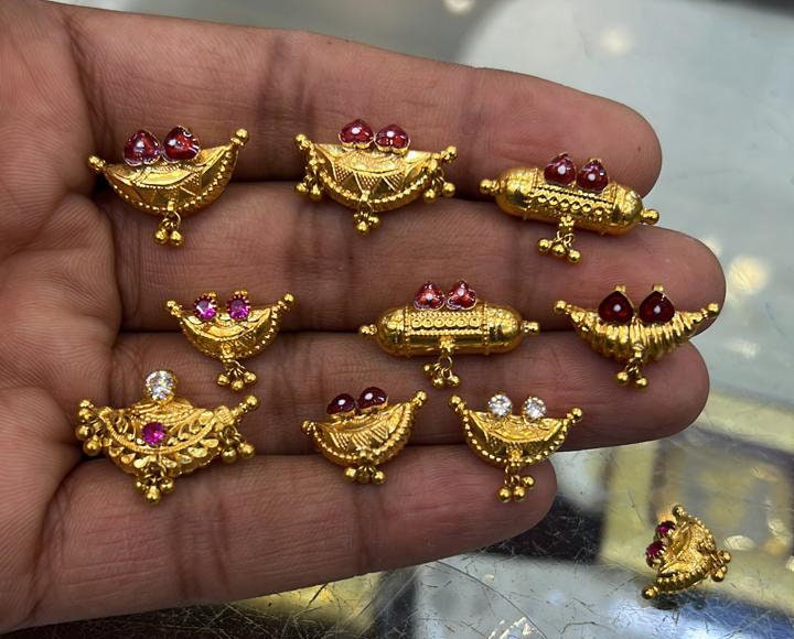 Vintage antique design handmade 22 karat yellow gold amulet pendant with fabulous hanging bells excellent women's girl's jewelry, K5302