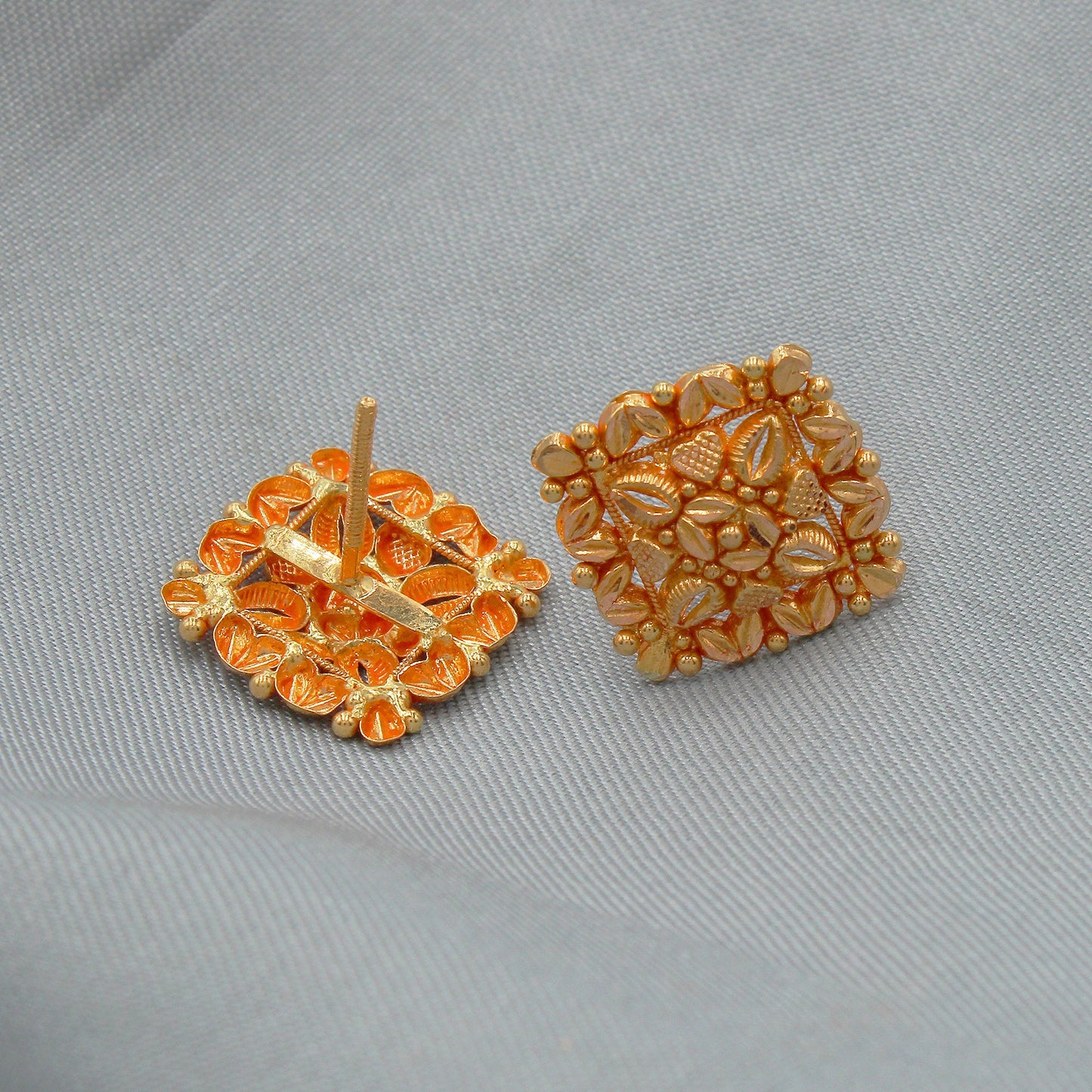 22k Yellow Gold Stud Earrings tops, Handmade Yellow gold earrings, vintage antique design indian gold earrings jewelry, big earrings