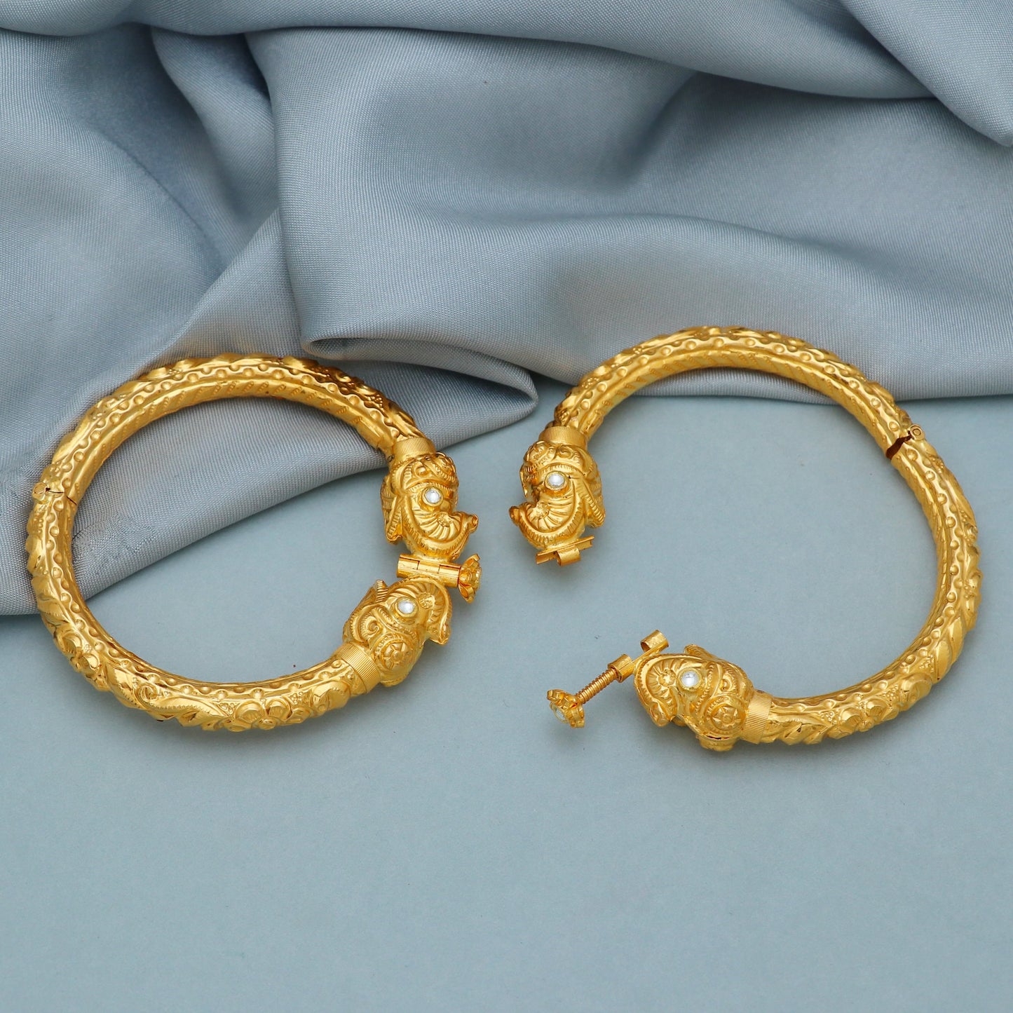 22k 22kt yellow gold hallmarked bangle bracelet indian jewelry, amazing vintage style elephant face bangles with screw