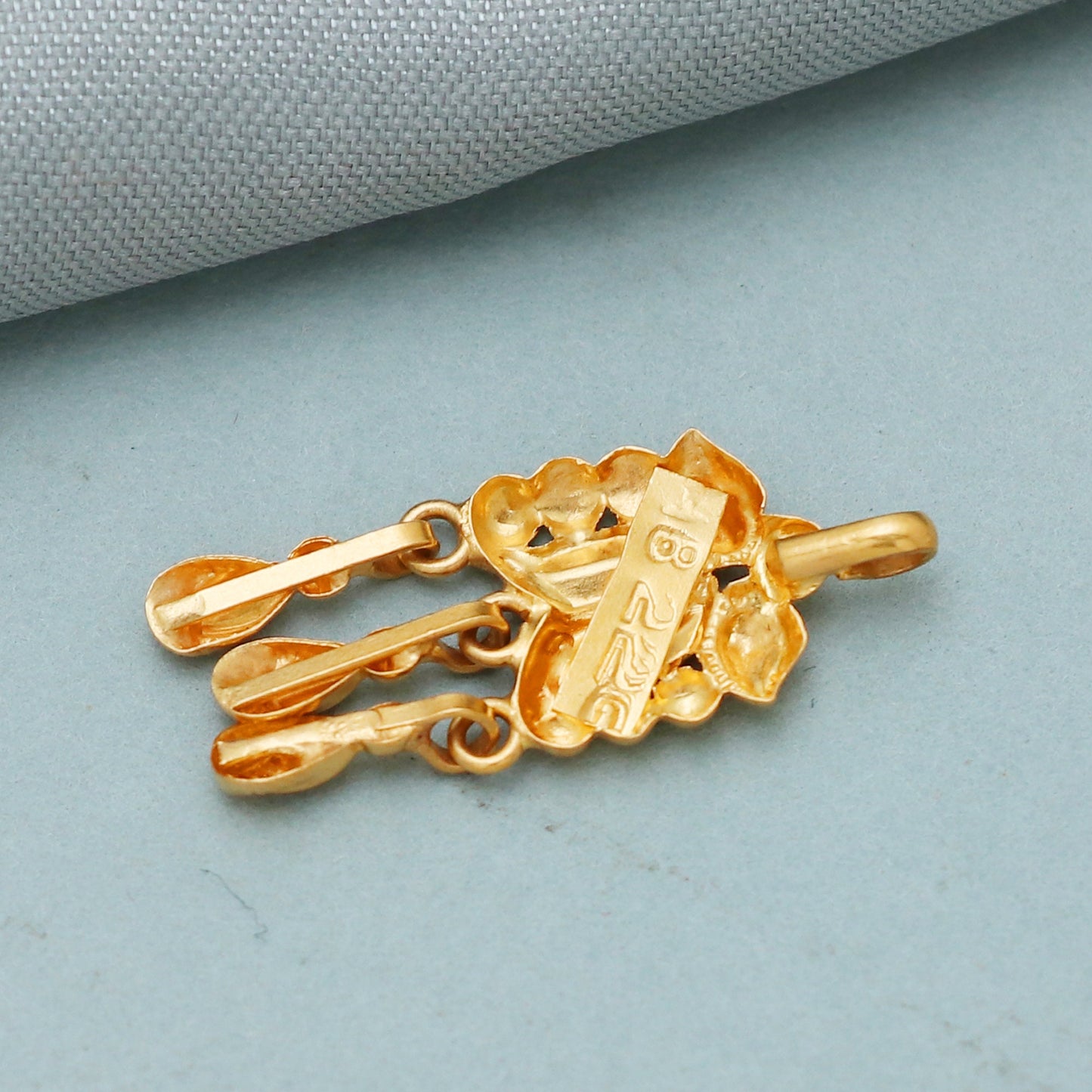 Handcrafted Carved 22kt 22k Yellow Gold Pendant Necklace