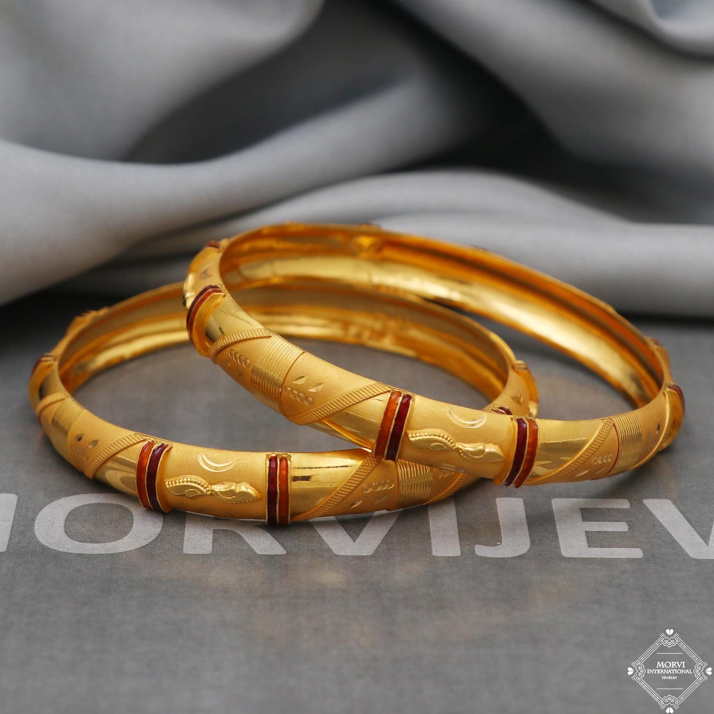 Handmade 22k 22 karat Gold indian vintage antique style Bangles Bracelet Pair Wedding Jewelry, K5172