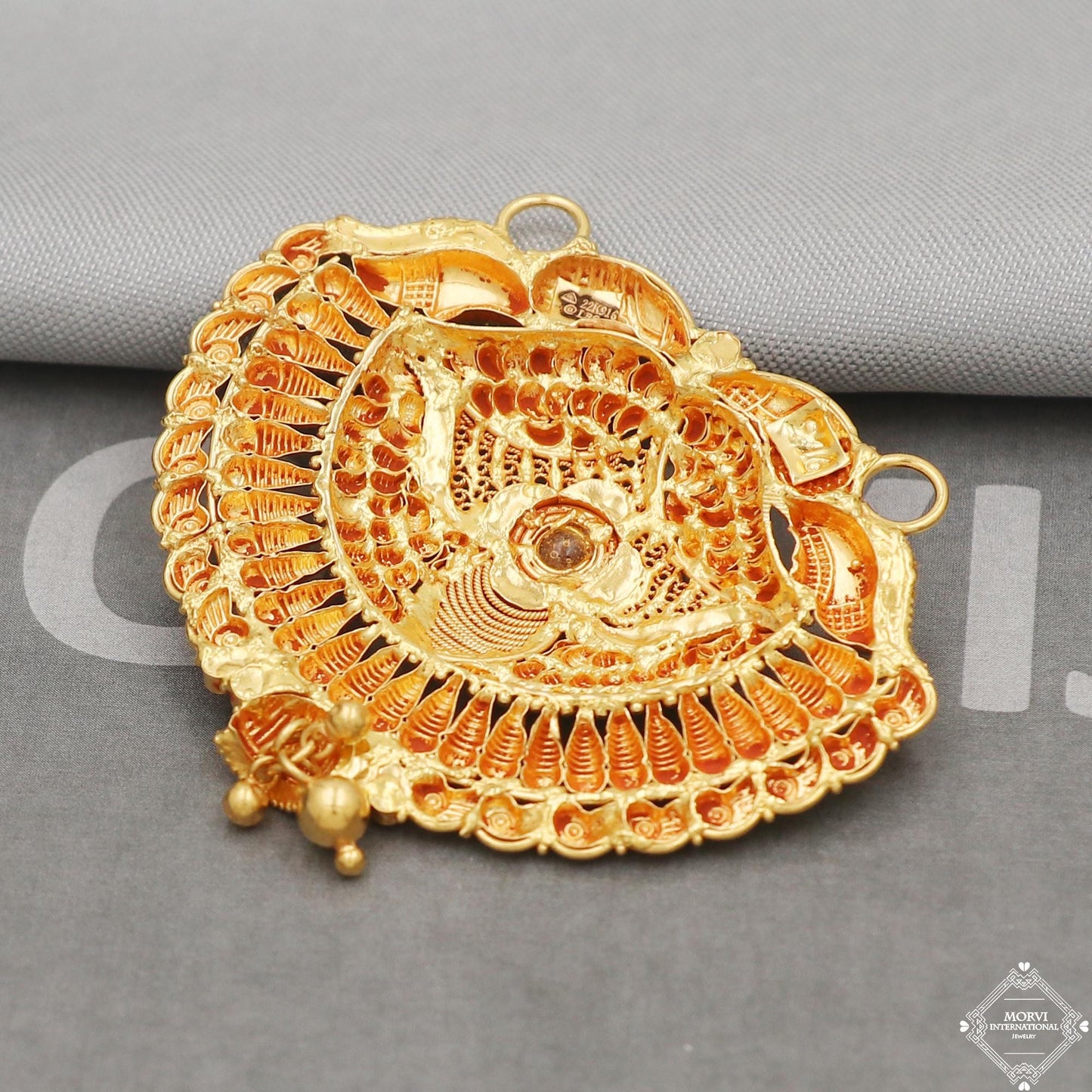 Fine 22kt gold pendant jewelry