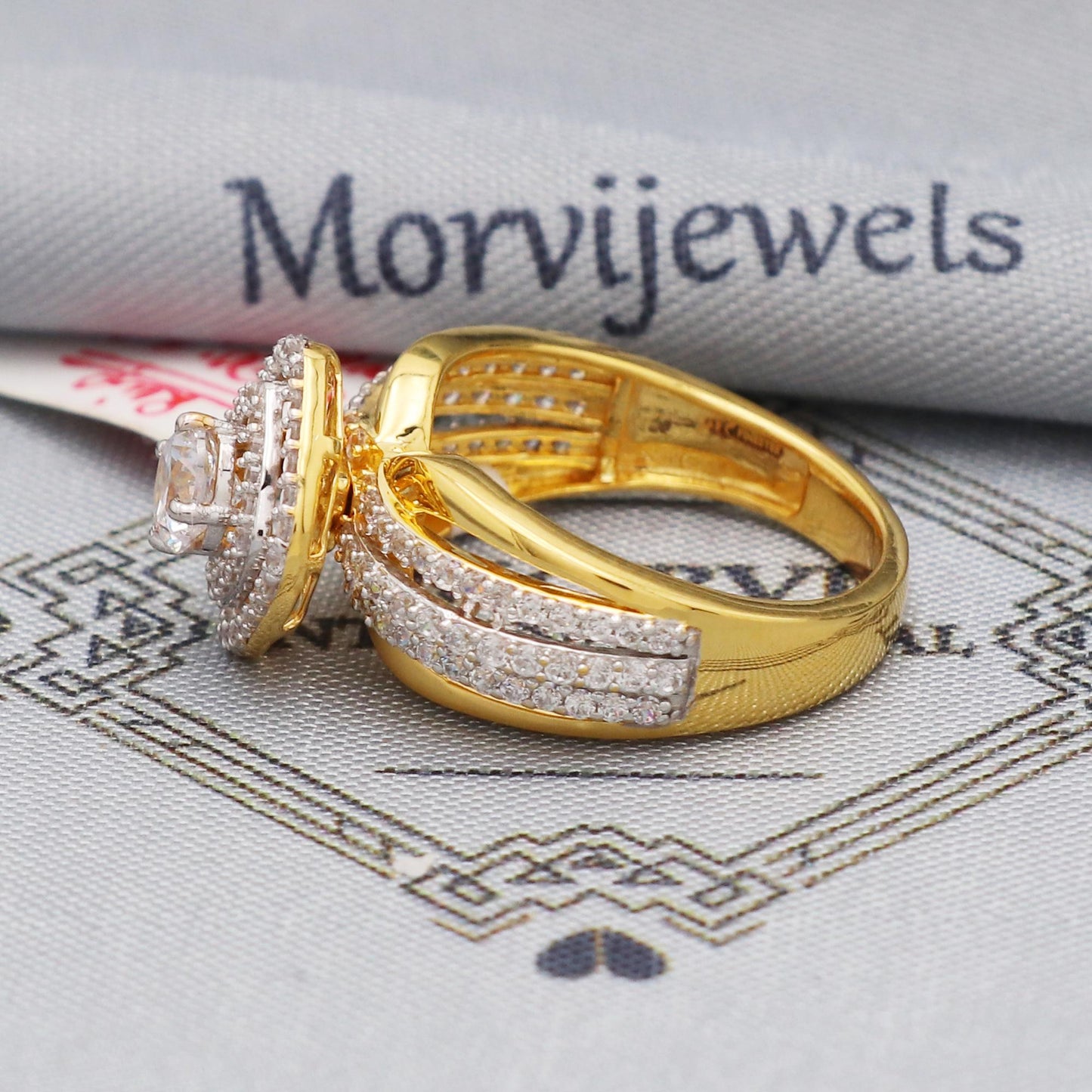 Sparkling Zircons 22k Yellow Gold Ring Handmade Jewelry, K5561