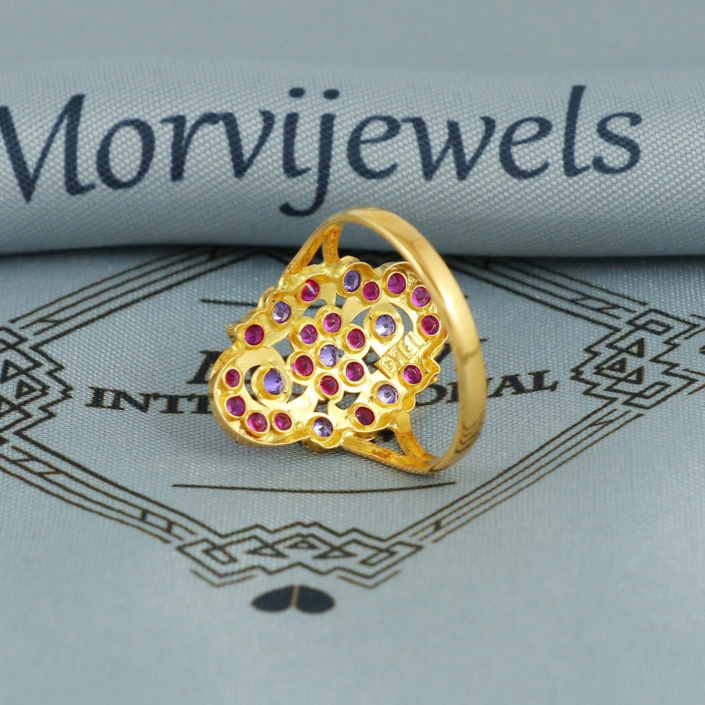 handmade Indian 22k gold ring vintage antique style jewellery, pink stones ring