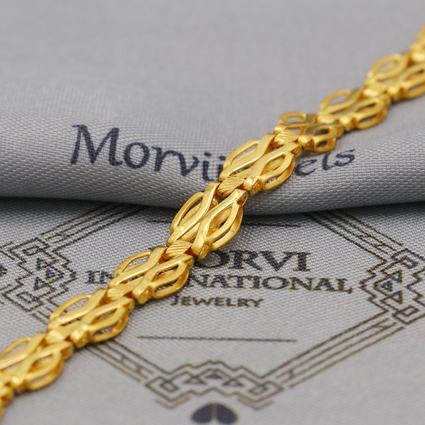 22k Gold Link Chain Bracelet: Handmade Indian Style Jewelry, K6356