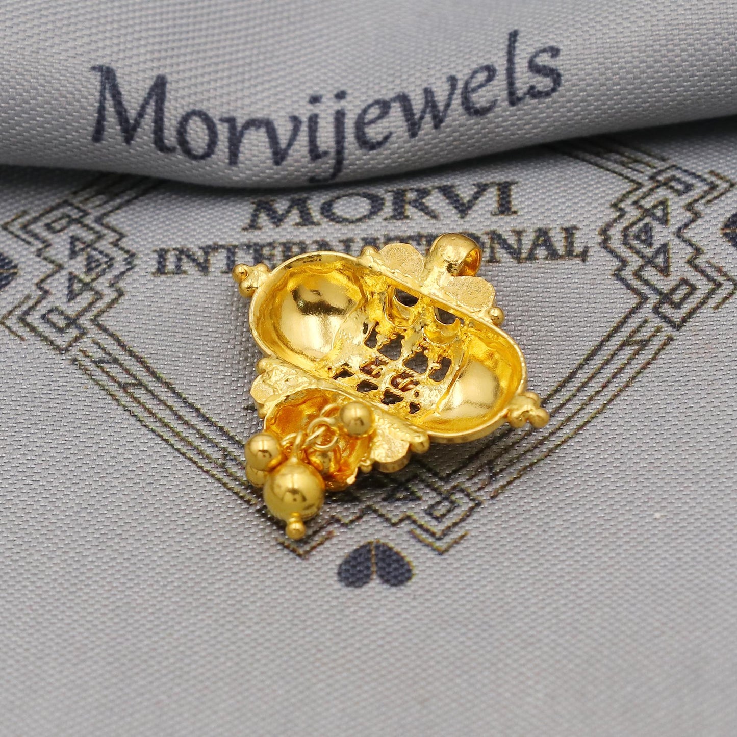 Pure 22k Gold Pendant with dangling beads Jewelry, Traditional Indian Vintage design Gold Jewelry, K6415