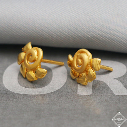 22k Yellow Gold Stud Earrings Handmade Indian Jewelry K5330