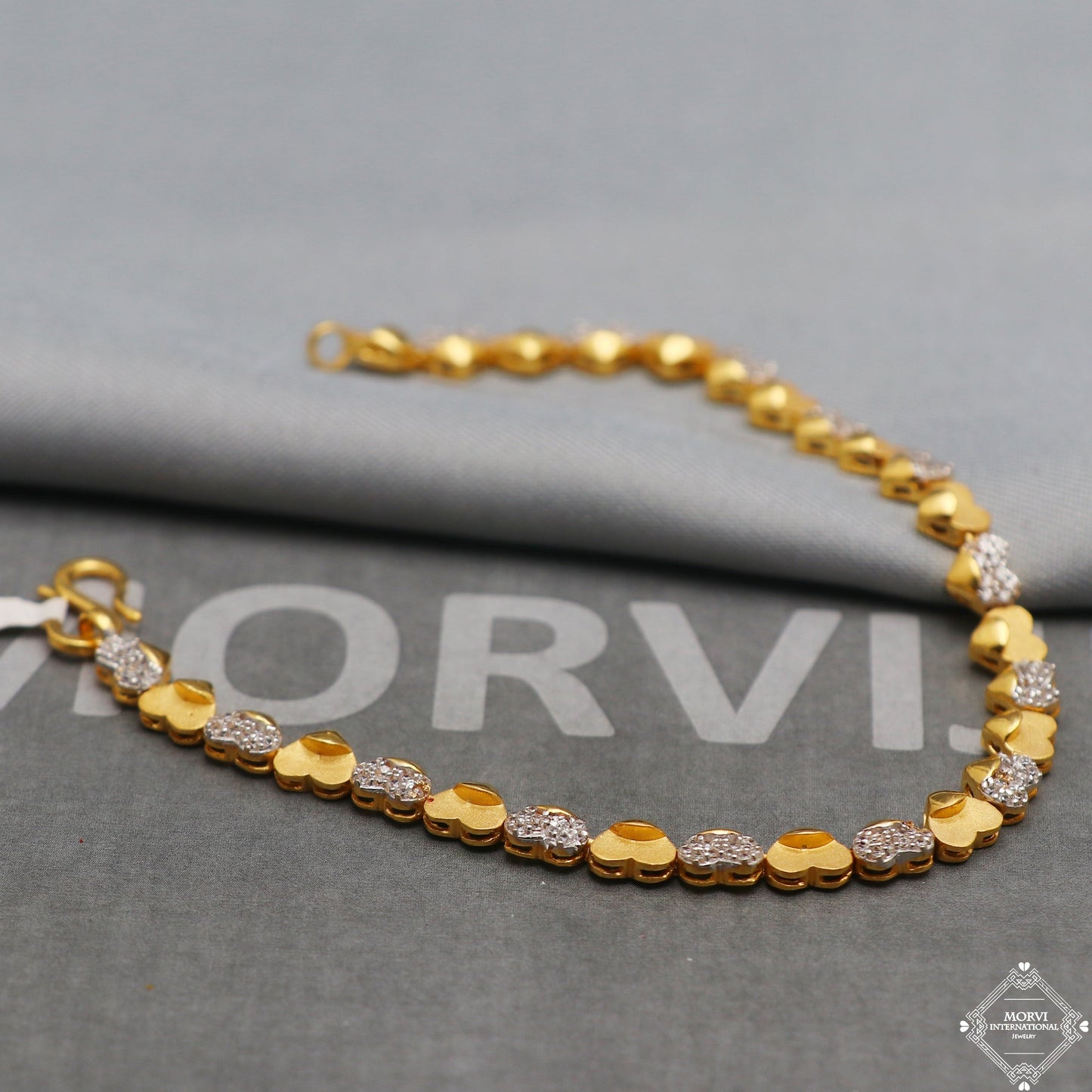 22k Yellow Gold charms Link Bracelet 7.25 inches Indian Handmade Jewelry, K5344