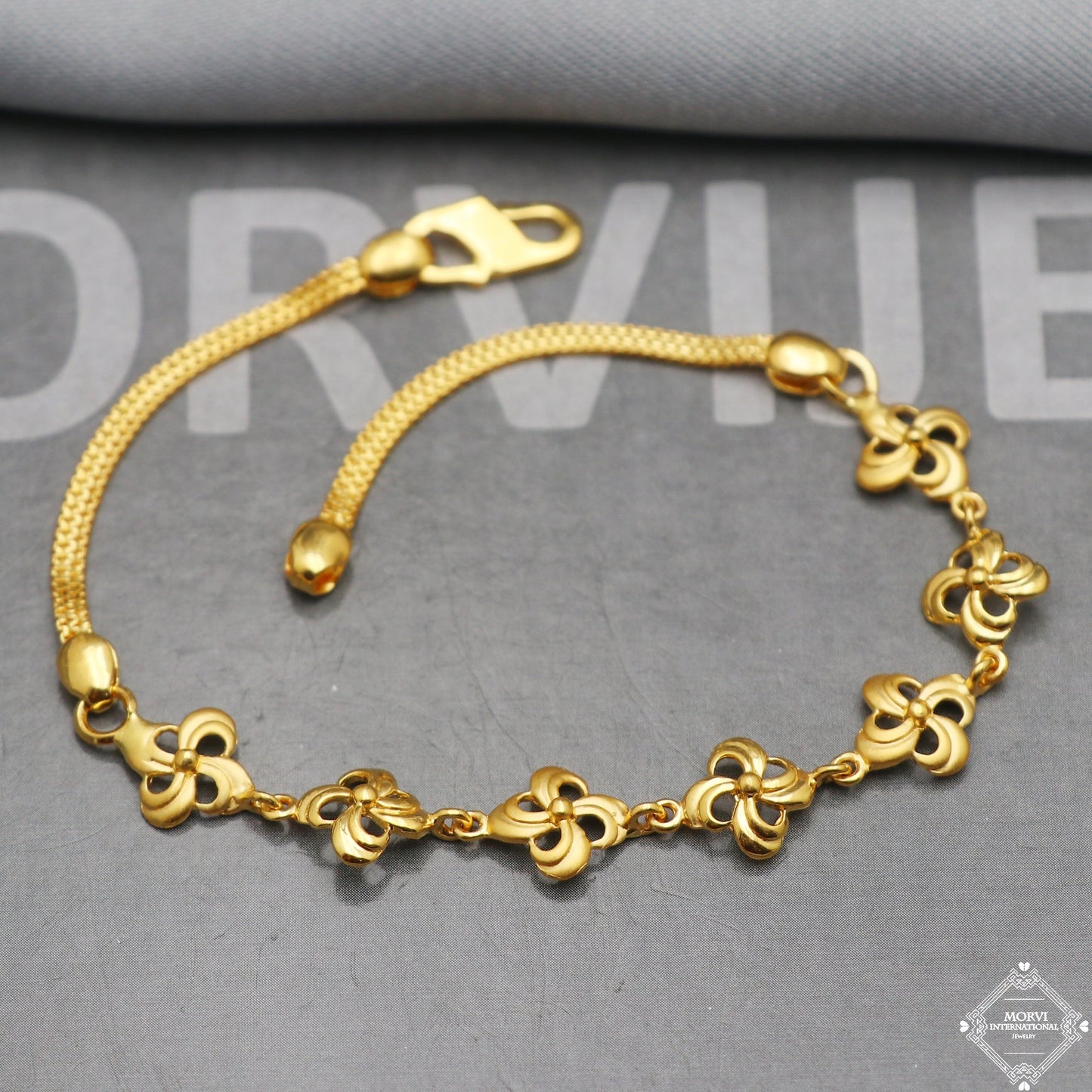 Fabulous 22k Yellow Gold Link Women Bracelet 7 inches Indian Handmade Women Jewelry, K5354