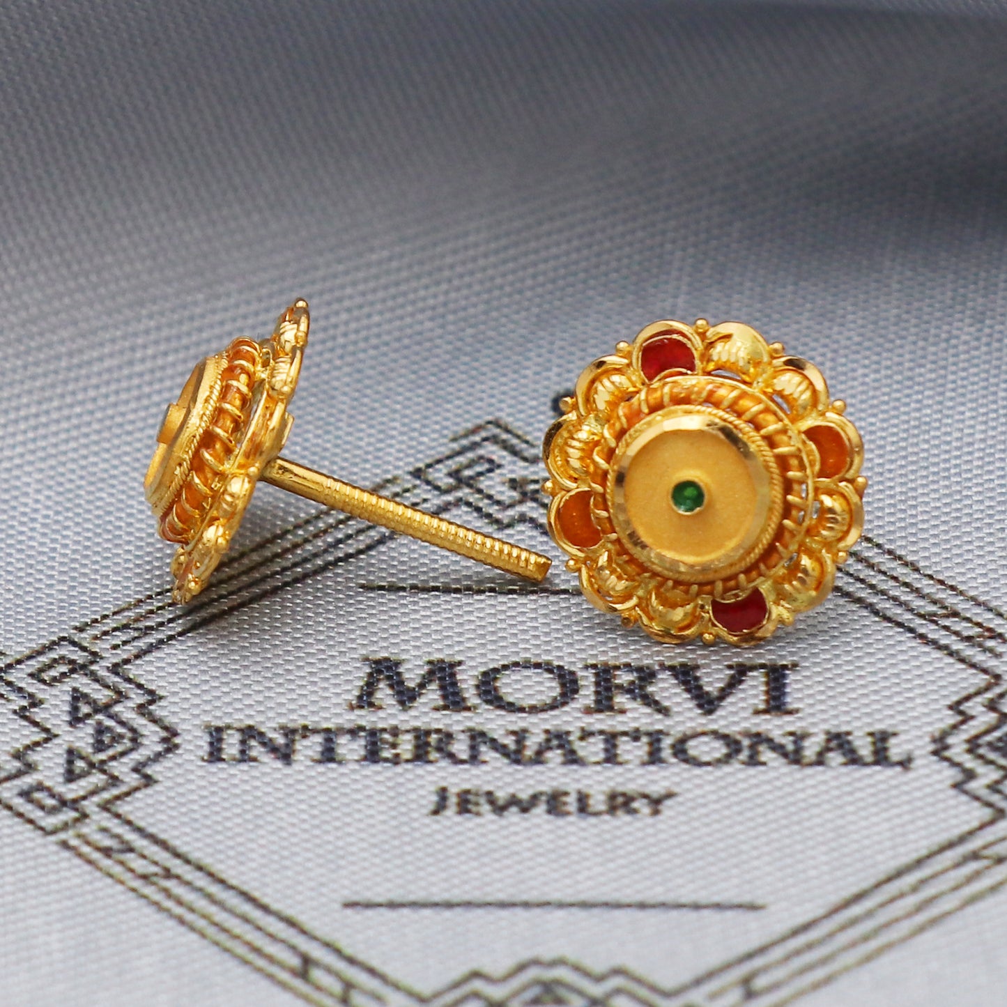 22k 22kt Yellow Gold Studs Earrings Jewelry for gift, Gold Round Screw Back Minimalist Indian Antique Vintage Earrings for Wedding, K5439