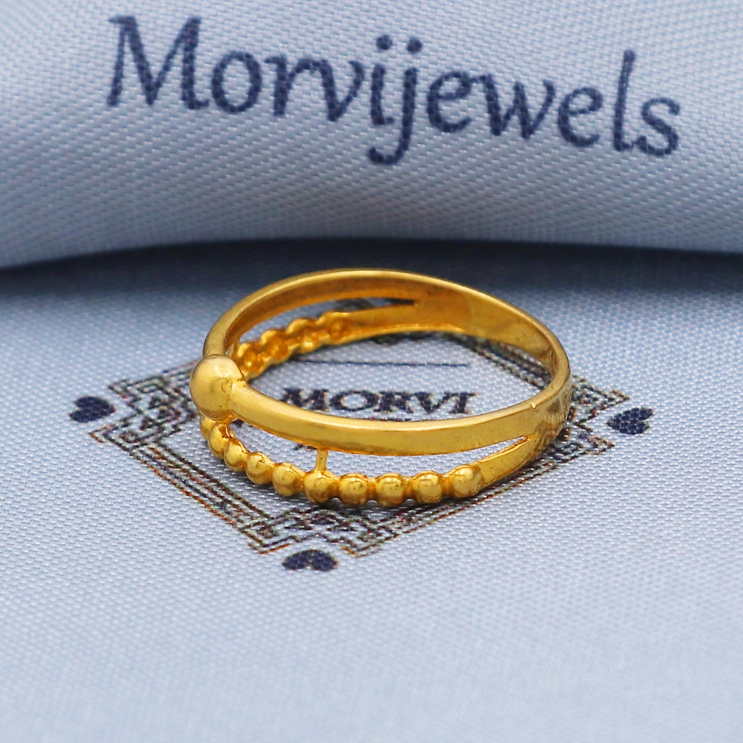 22k Yellow Gold Ring Size US 8, K5708