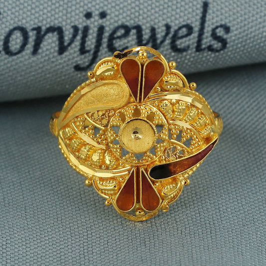 22k pure solid gold handmade ring . genuine 916 gold purity with government hallmarks . Indian jewelry, K5943