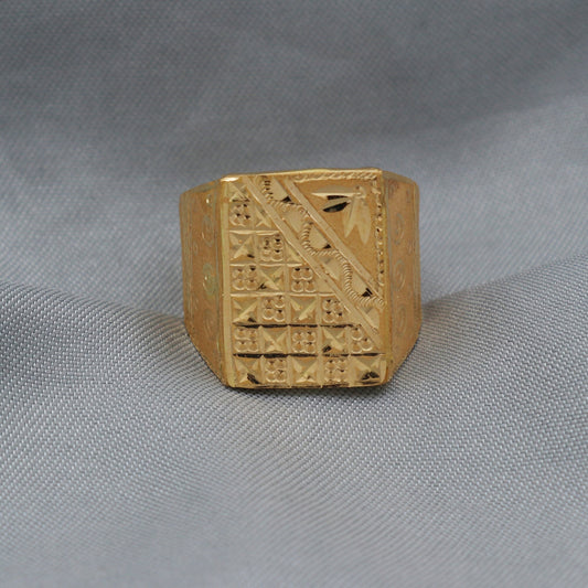 handmade 22k gold carved ring, K2236