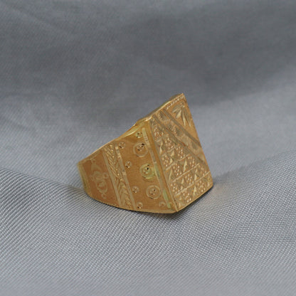 handmade 22k gold carved ring, K2236