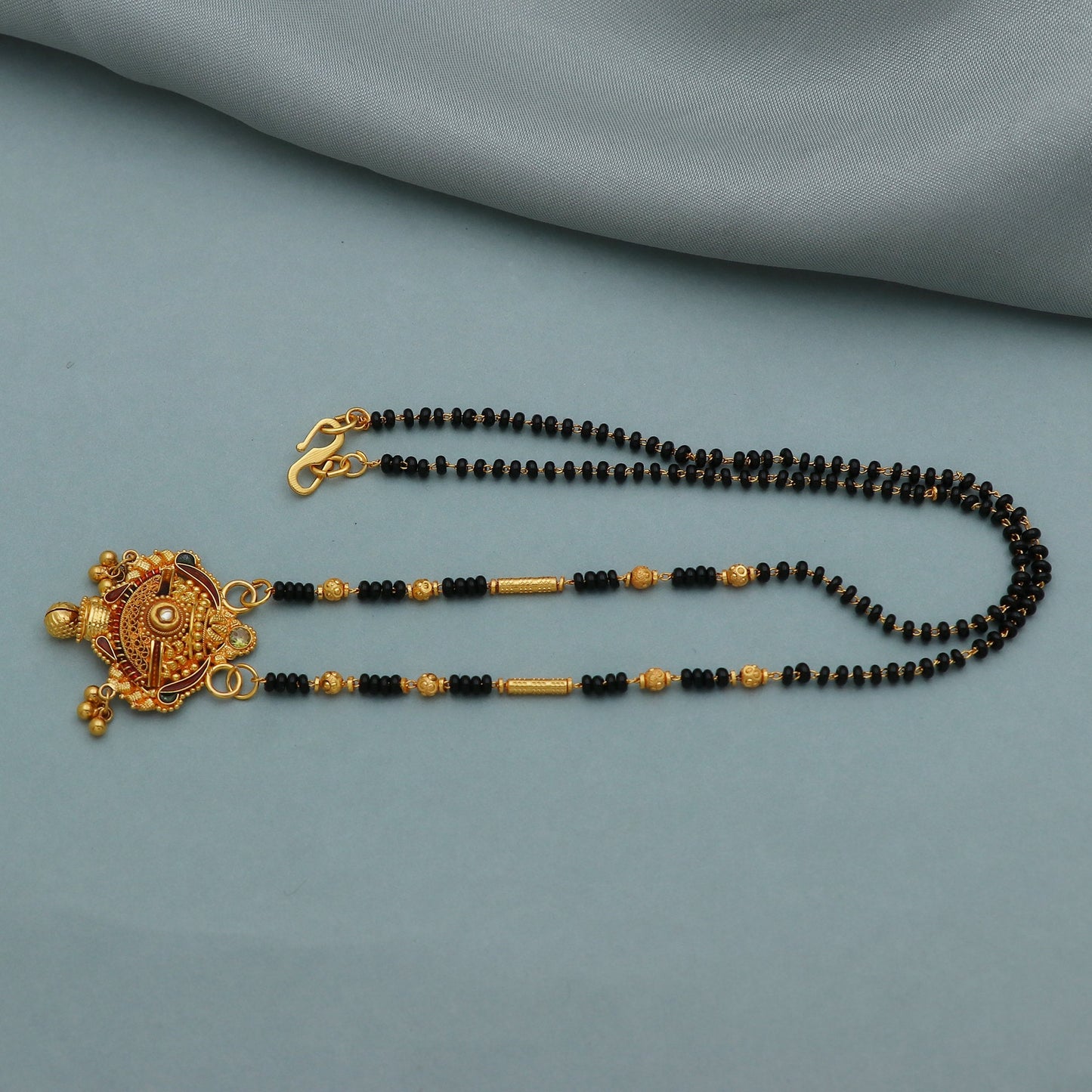 20k gold chain mangalsutra necklace with gold beads and black beads, Indian Wife Jewelry gift, 20k gold pendant