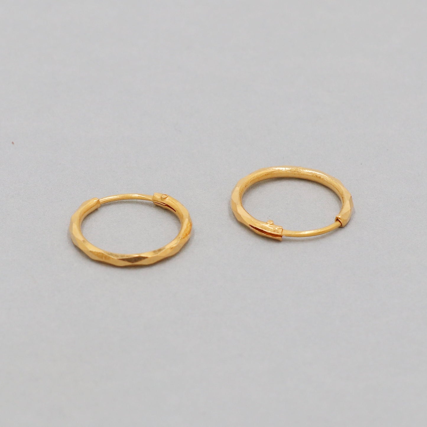20k Yellow Gold Hoop Bali Earrings  Handmade  Yellow gold earrings for women, Valentine Day gift, diamond cut design indian gold earrings