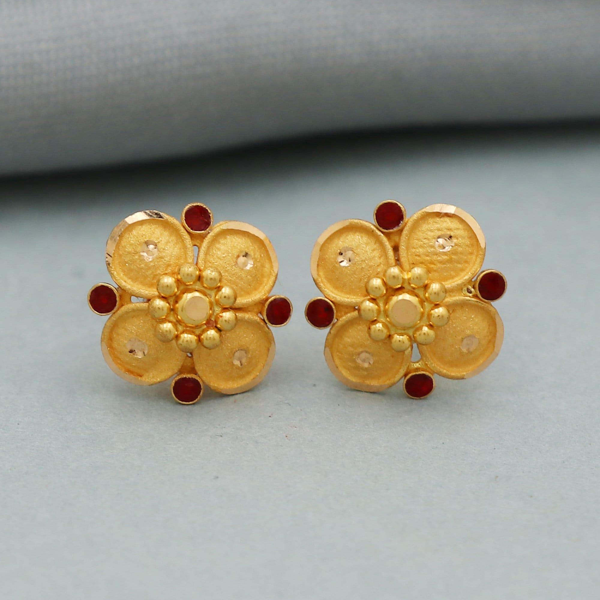 Maharashtrian gold earrings designs sales