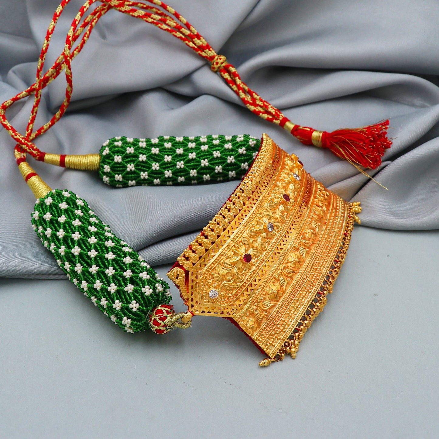 22k yellow gold Necklace (aad) traditional Indian Handmade Jewelry for women, adjustable cord