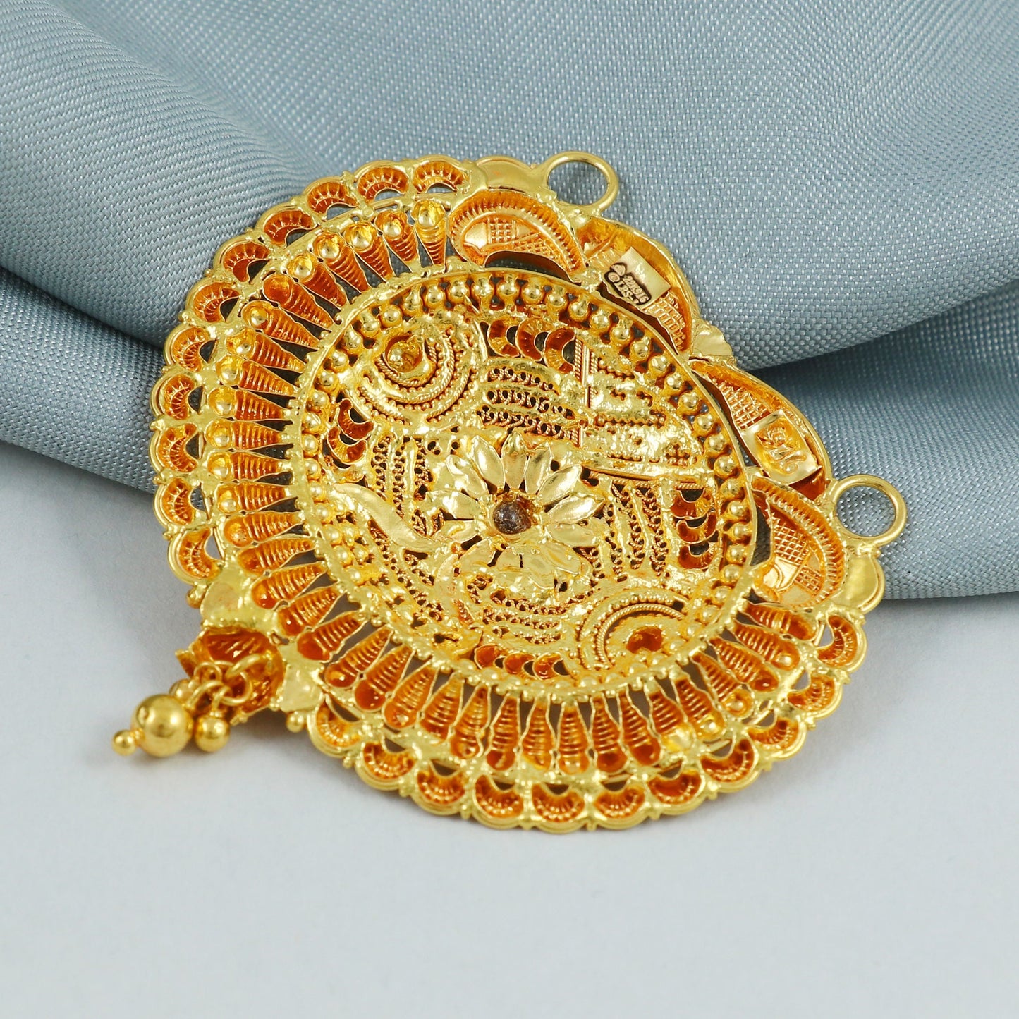 Bog Designer 22k 18k gold pendant, K4559