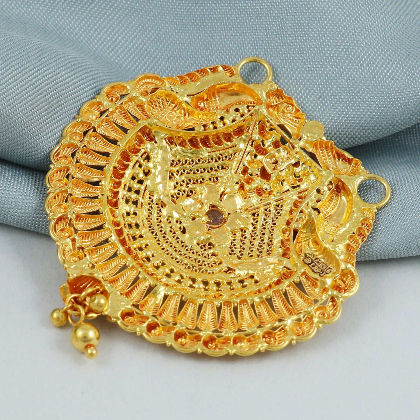Intricate 22k 18k gold pendant , K4562