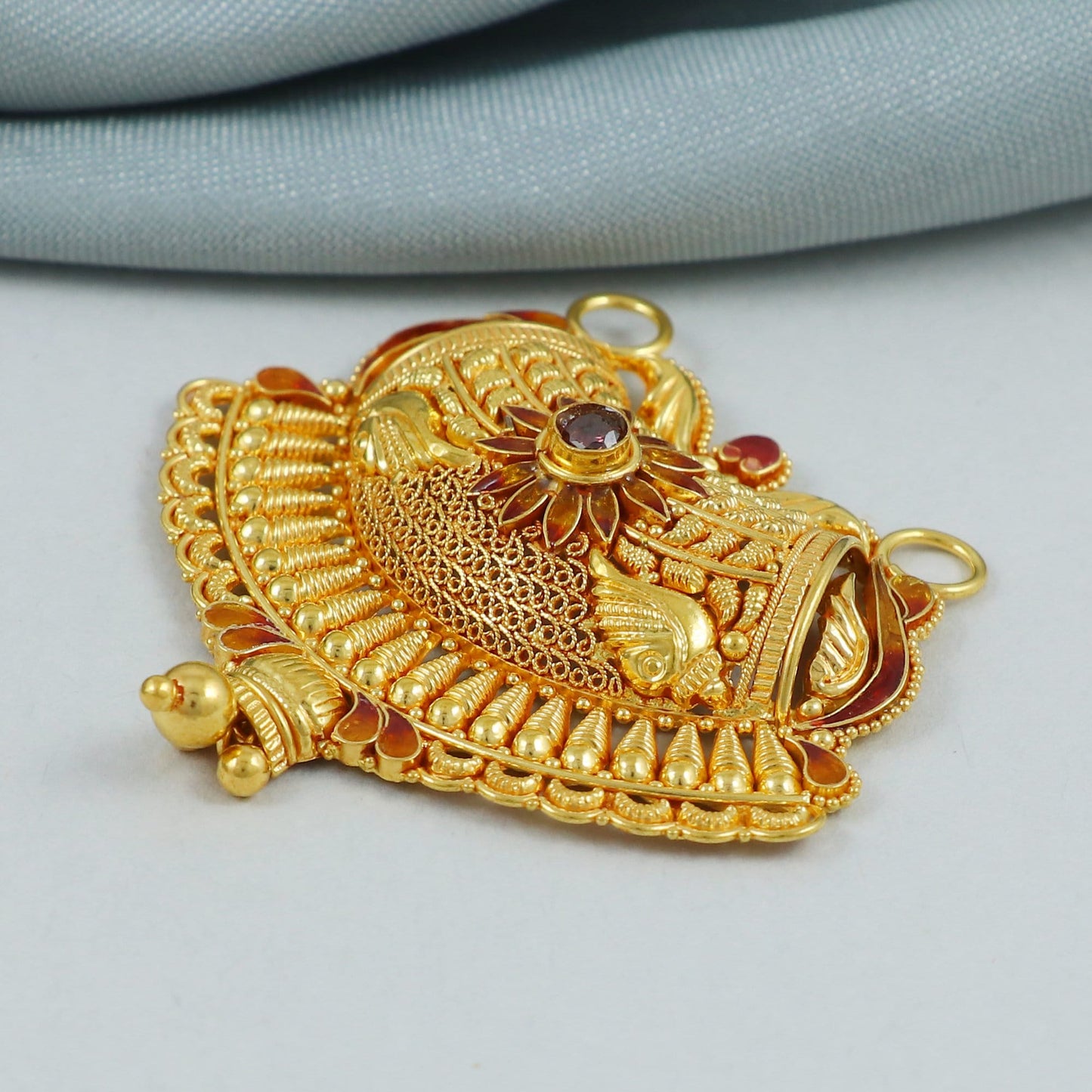 intricate 22k 18k gold pendant necklace, K4573