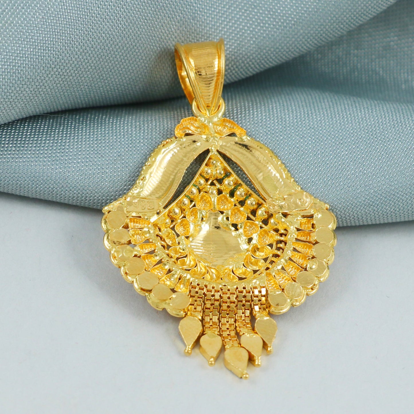 Pure 22k gold locket necklace, K4577
