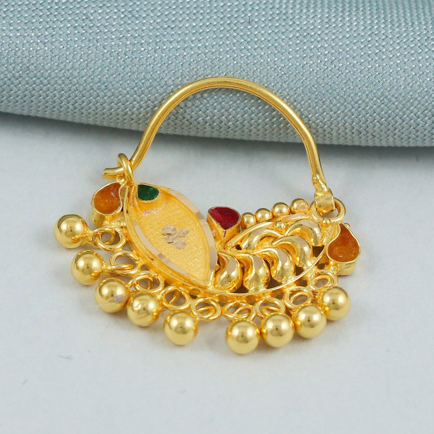 22k yellow gold nath with small danling beads, K4579