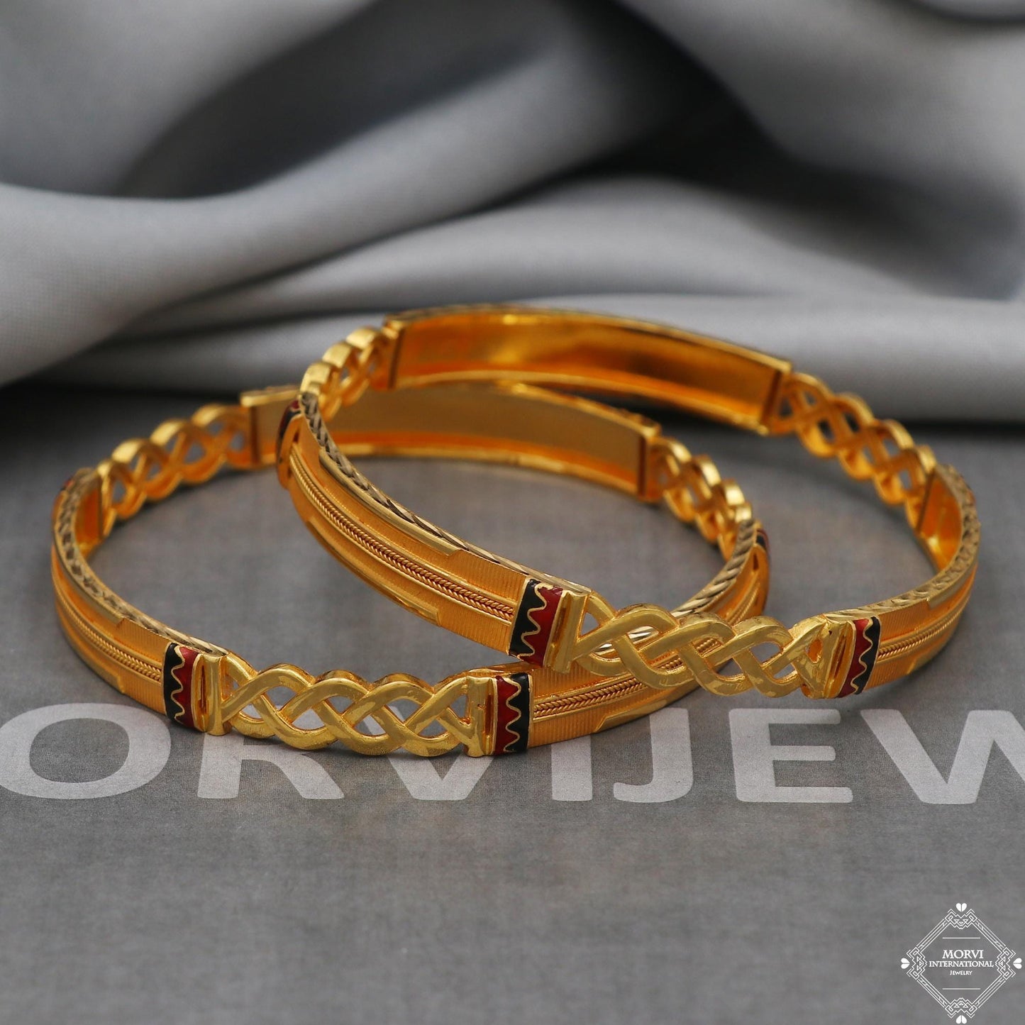 Pure 22k Yellow Gold Bangle Indian Handmade round Bracelet kadas , Traditional Rajasthan India , Bangle Bracelet pair Wedding Jewelry, K5168