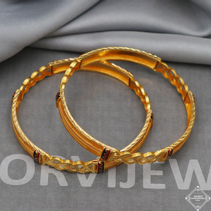 Pure 22k Yellow Gold Bangle Indian Handmade round Bracelet kadas , Traditional Rajasthan India , Bangle Bracelet pair Wedding Jewelry, K5168
