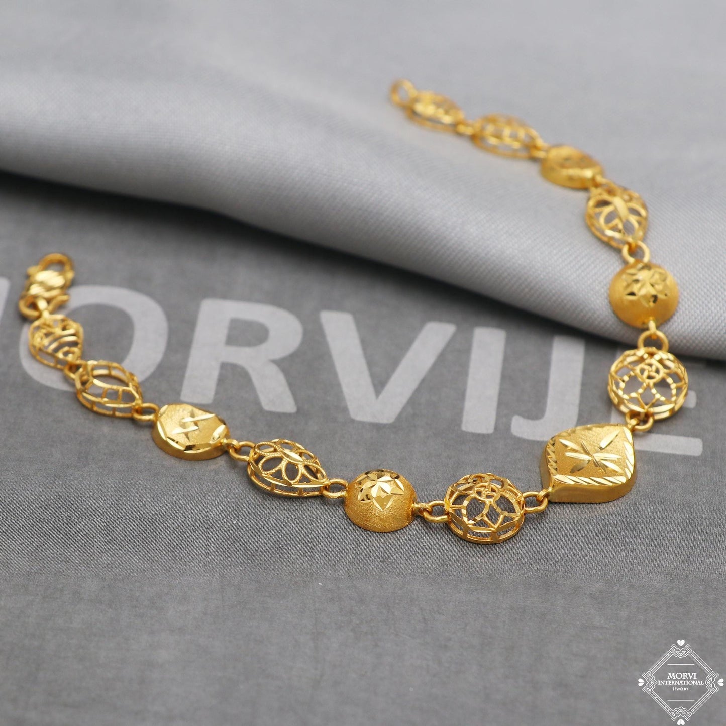Real 22k Gold Women Girl Handmade Bracelet Link Chain 22kt 22 karat Indian Jewelry, K5274