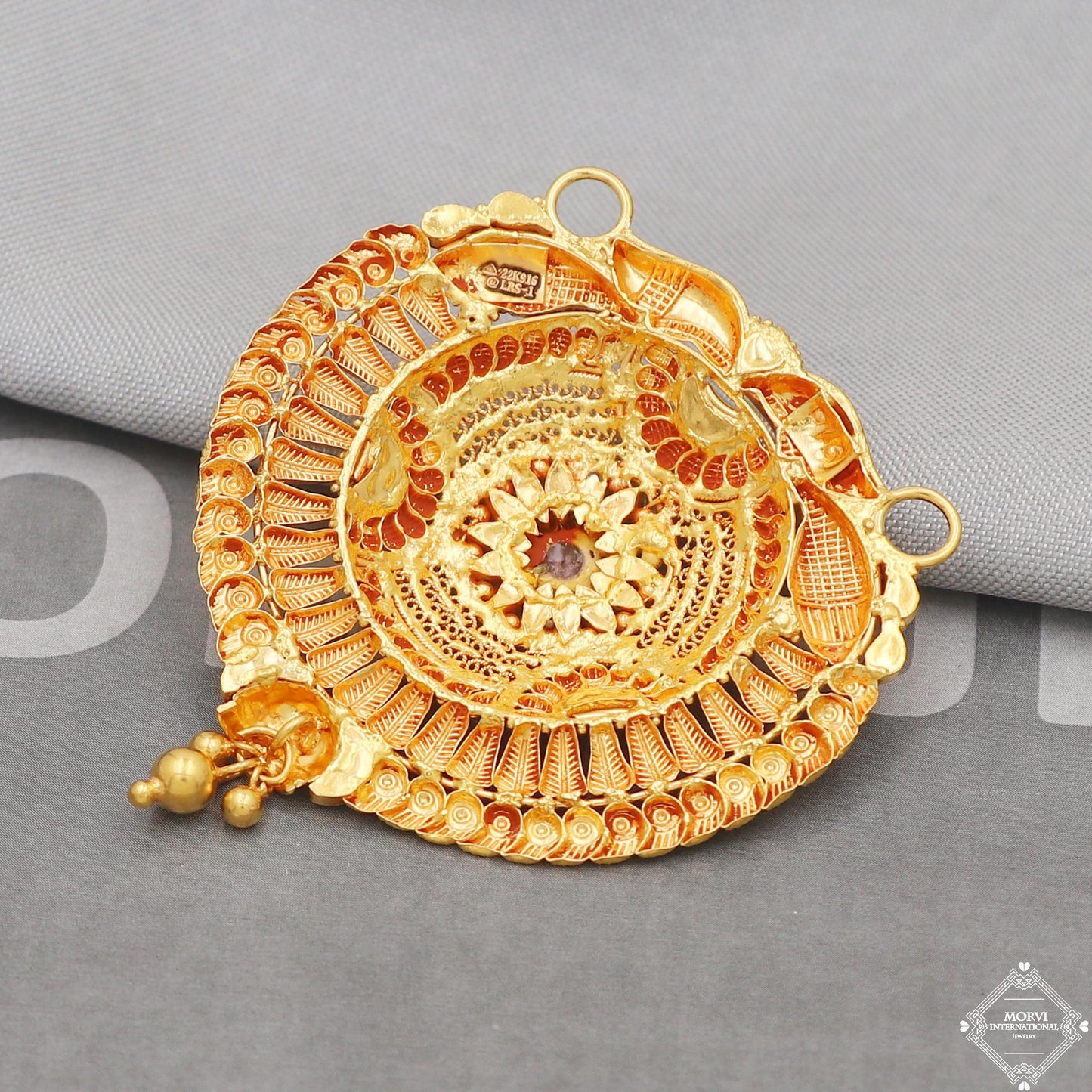 Pure 22k Gold Pendant locket Indian Style Wedding Jewelry for Gift, K5003