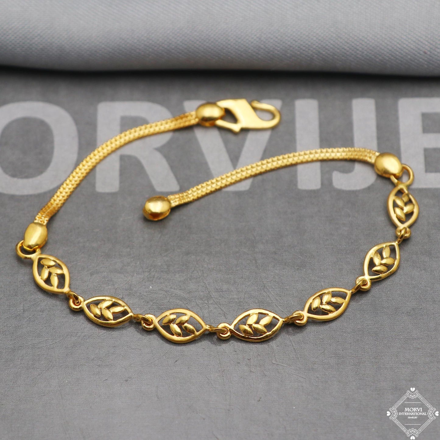 Floral 22k Yellow Gold Link Slim Women Bracelet 7 inches Indian Handmade Women Jewelry, K5349