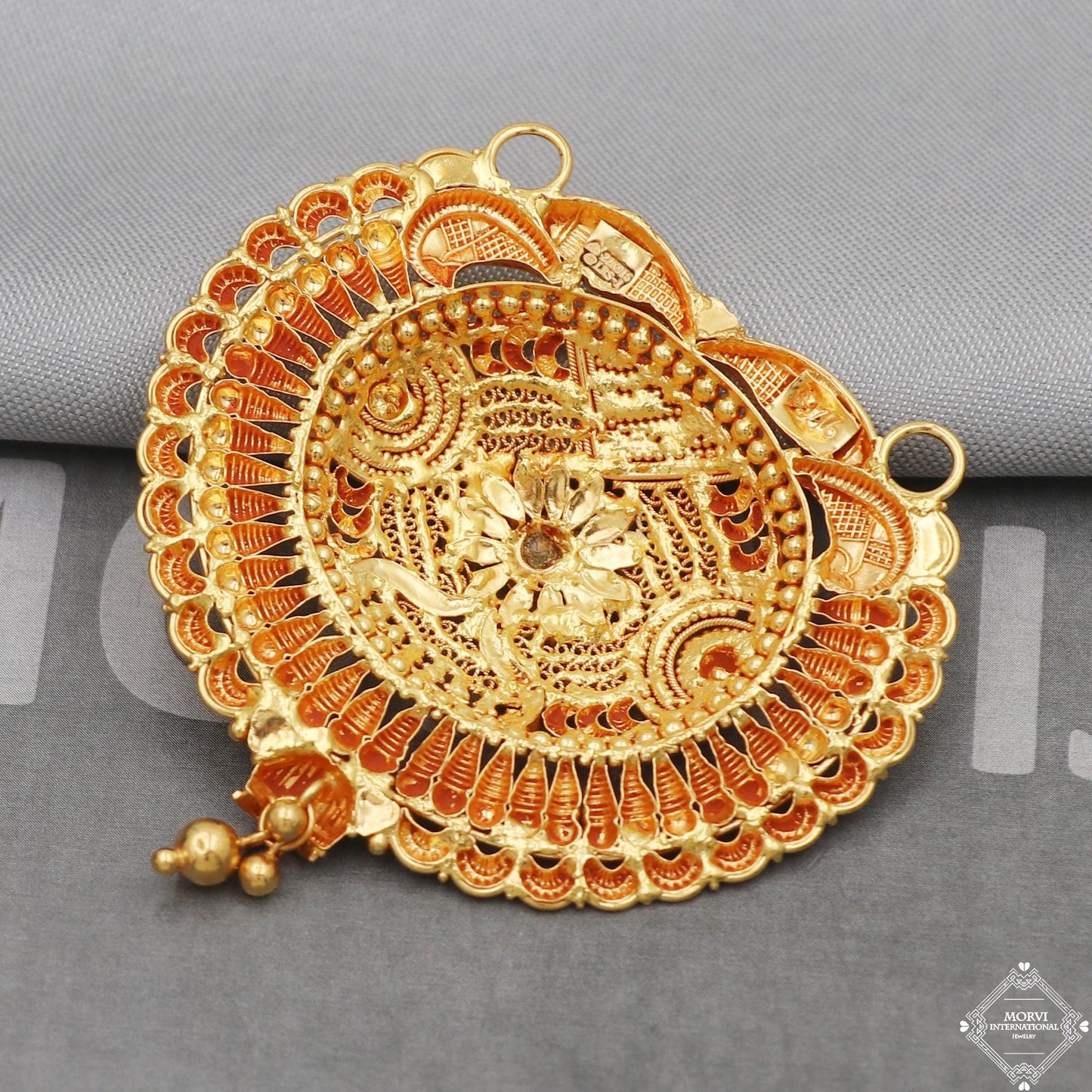 Real 22k gold pendant , K5071