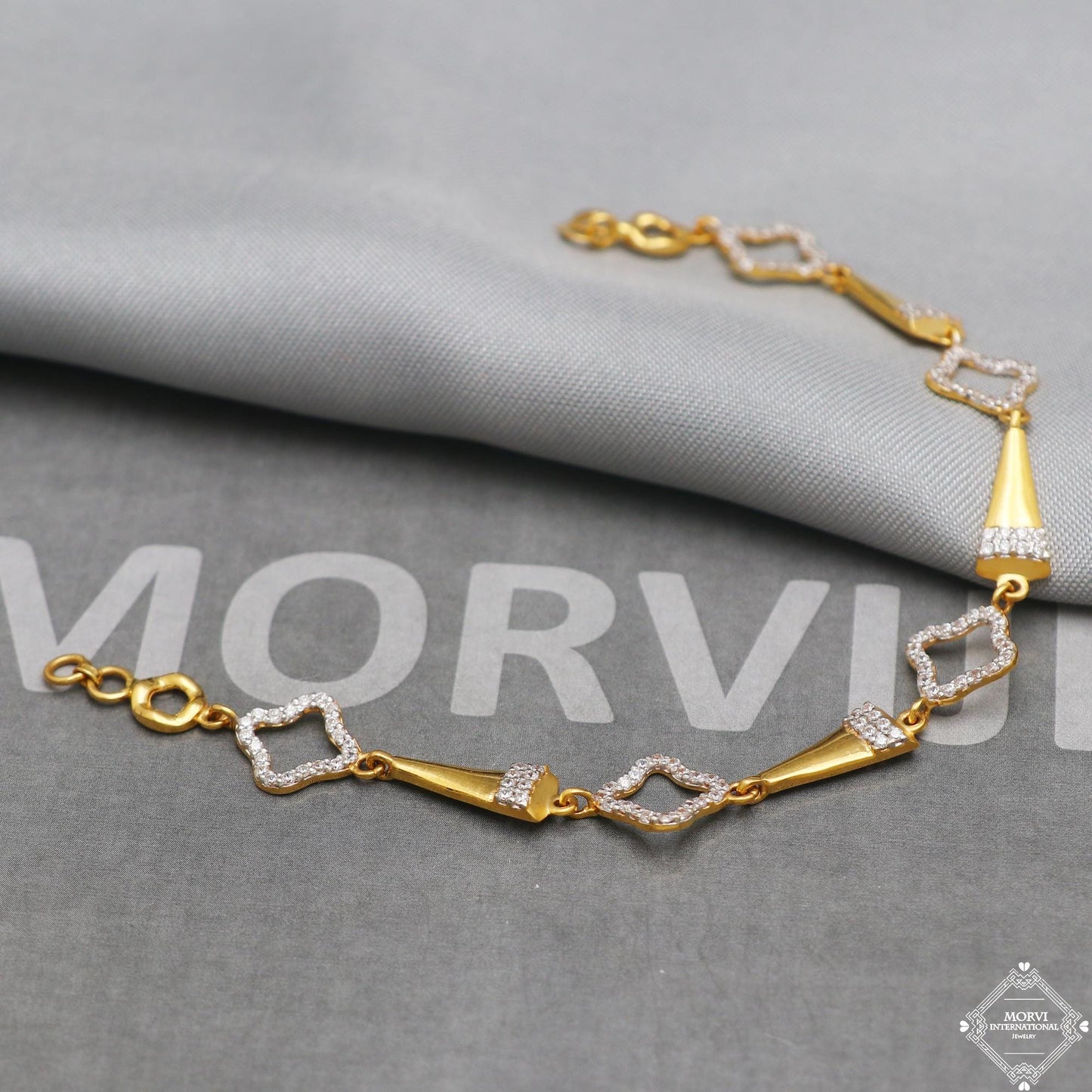 Real 22k Gold Women Girl Handmade Bracelet Link Chain 22kt 22 karat Indian Jewelry, K5267