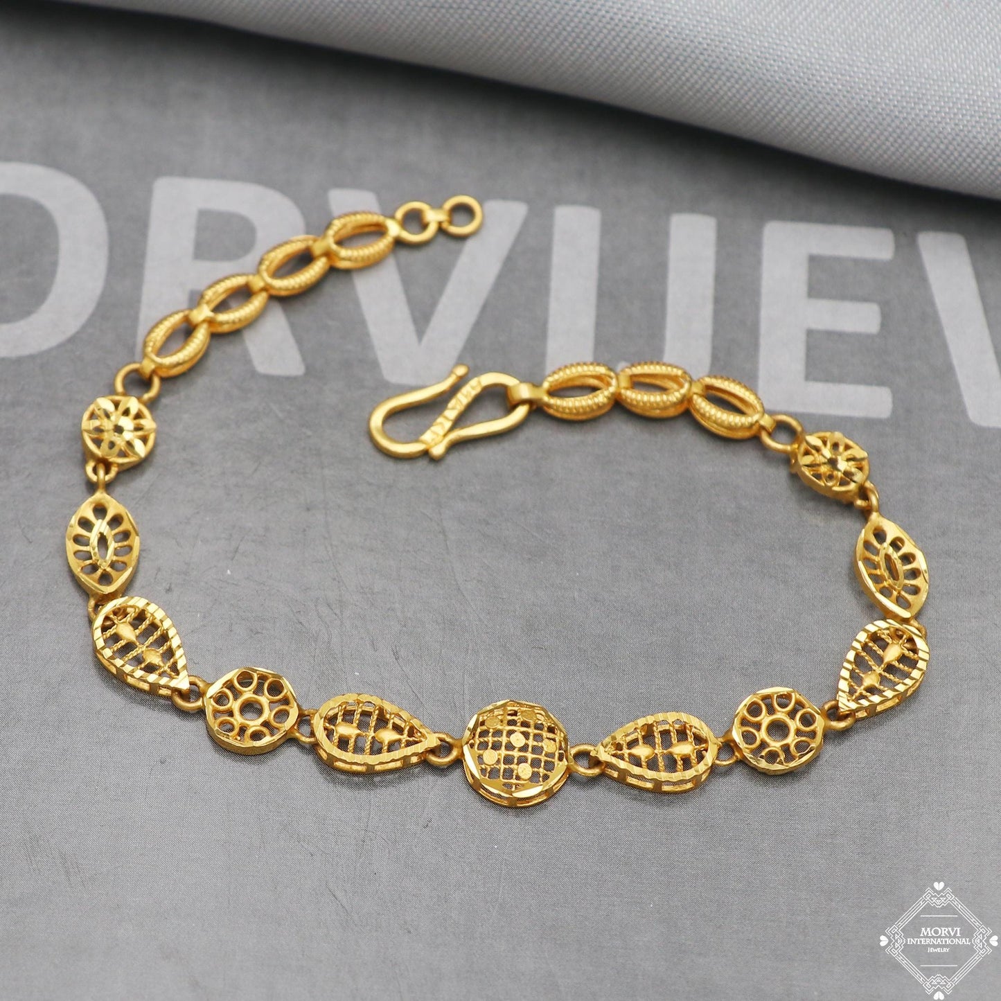 Real 22k Gold Women Girl Handmade Bracelet Link Chain 22kt 22 karat Indian Jewelry, K5270