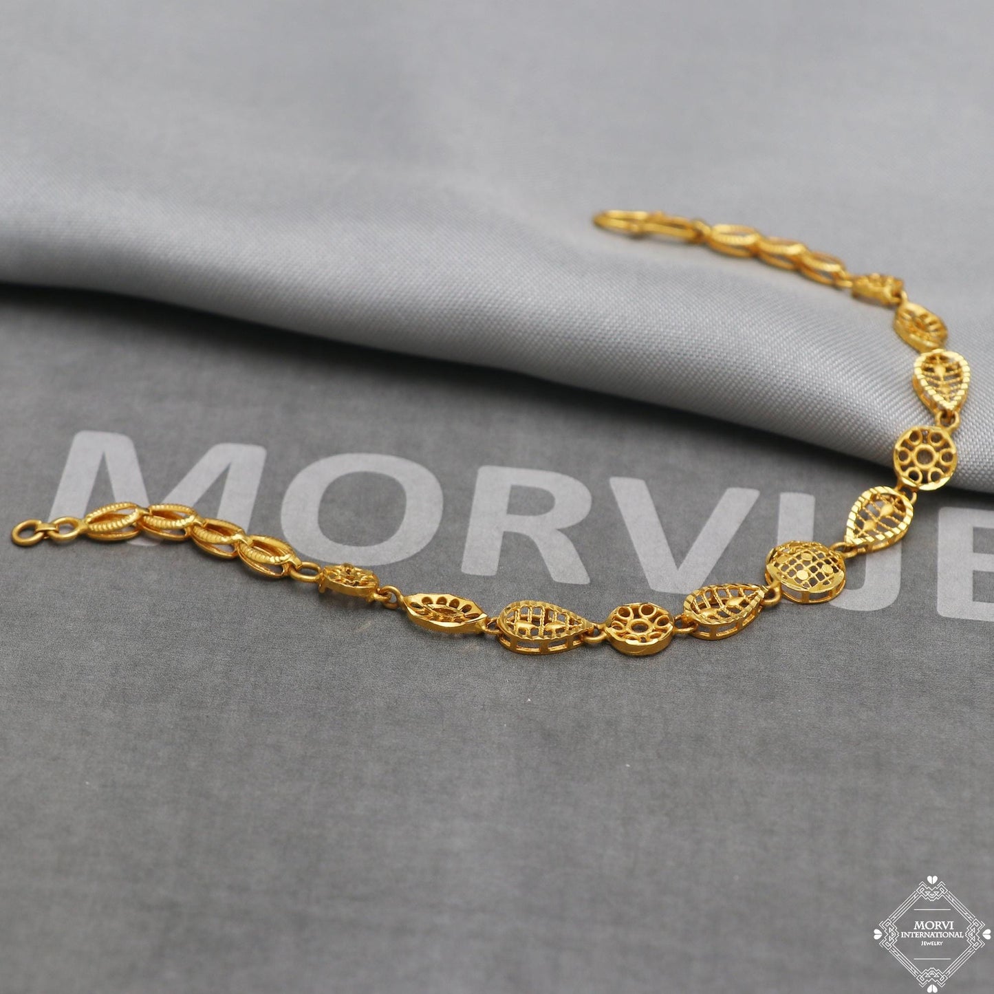 Real 22k Gold Women Girl Handmade Bracelet Link Chain 22kt 22 karat Indian Jewelry, K5270